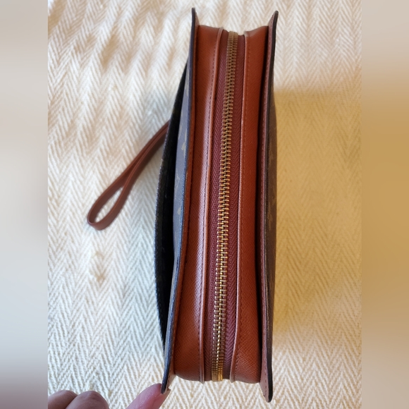 Louis Vuitton  Orsay Clutch - Picture 10 of 16